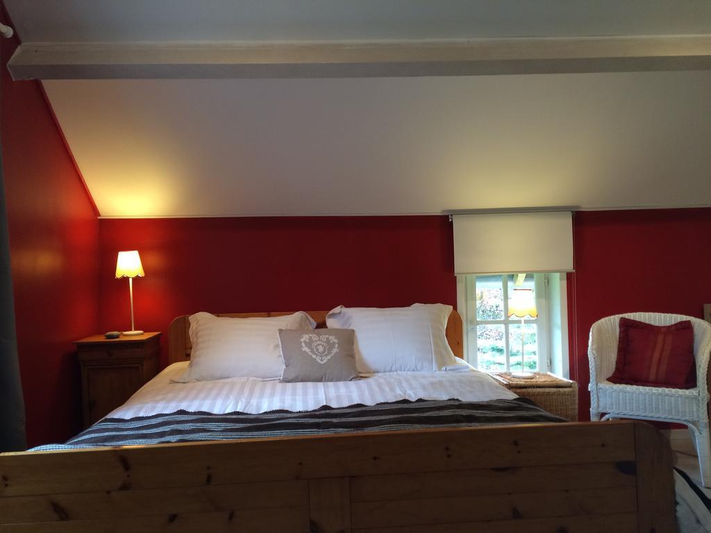 La Maison De L'Etang Manerbe Zimmer foto